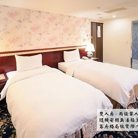 Kiwi Hotel Mrt Wenxin Branch Taichung Eksteriør billede