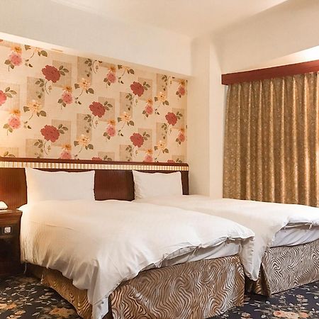 Kiwi Hotel Mrt Wenxin Branch Taichung Eksteriør billede