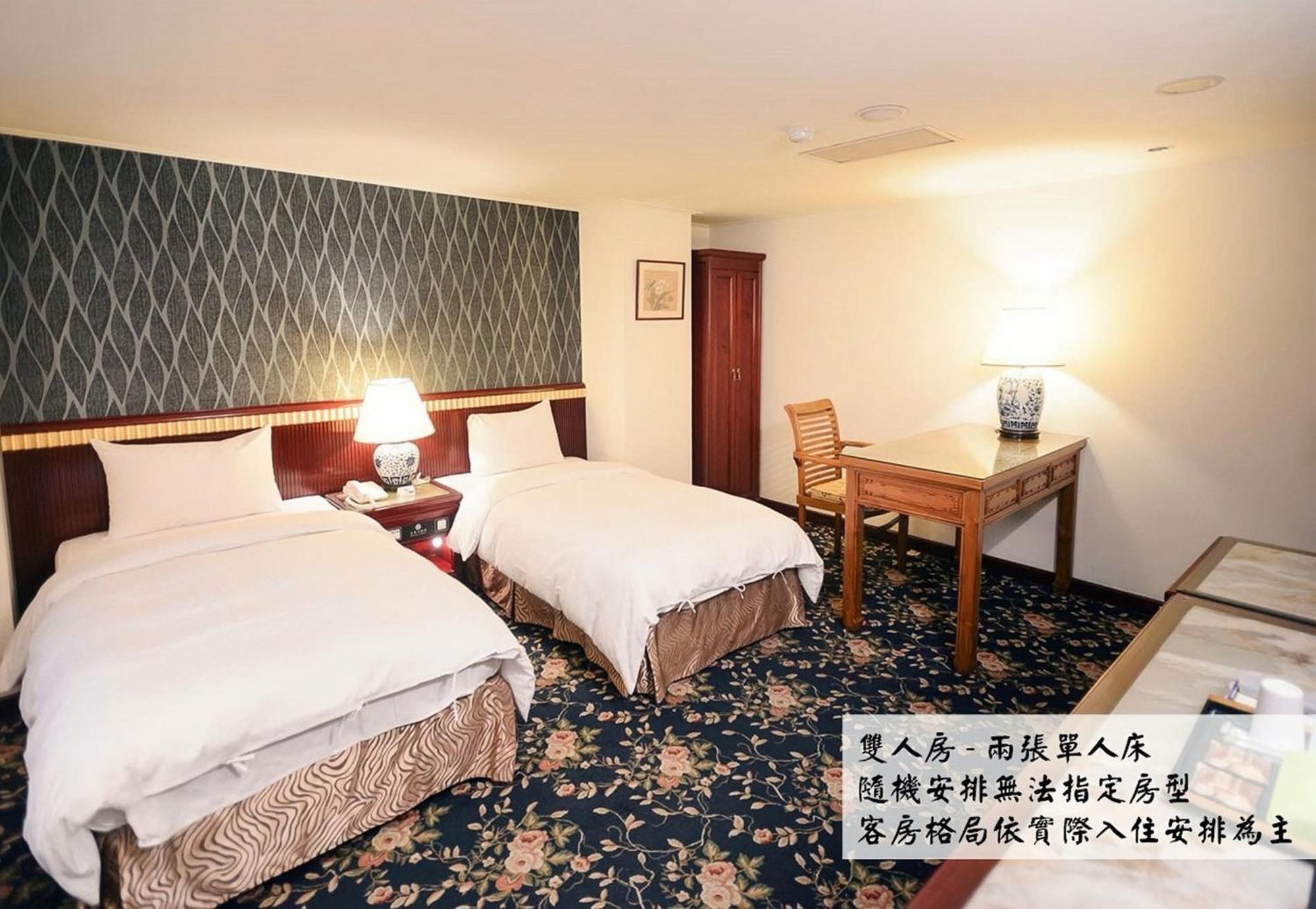 Kiwi Hotel Mrt Wenxin Branch Taichung Eksteriør billede