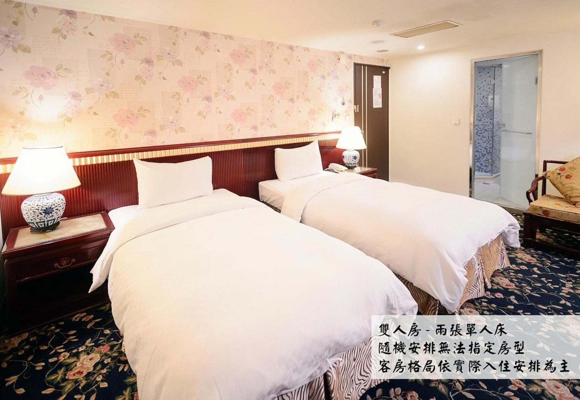 Kiwi Hotel Mrt Wenxin Branch Taichung Eksteriør billede