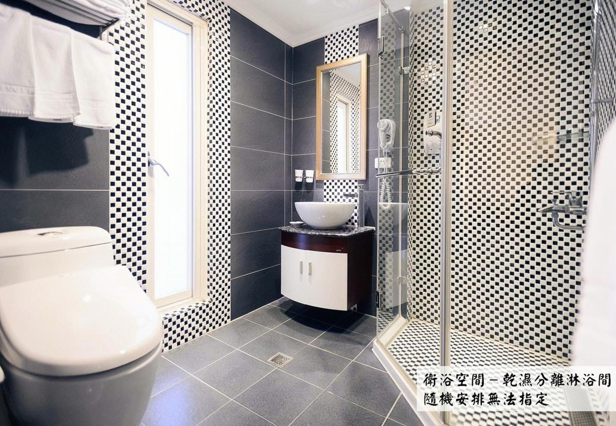 Kiwi Hotel Mrt Wenxin Branch Taichung Eksteriør billede