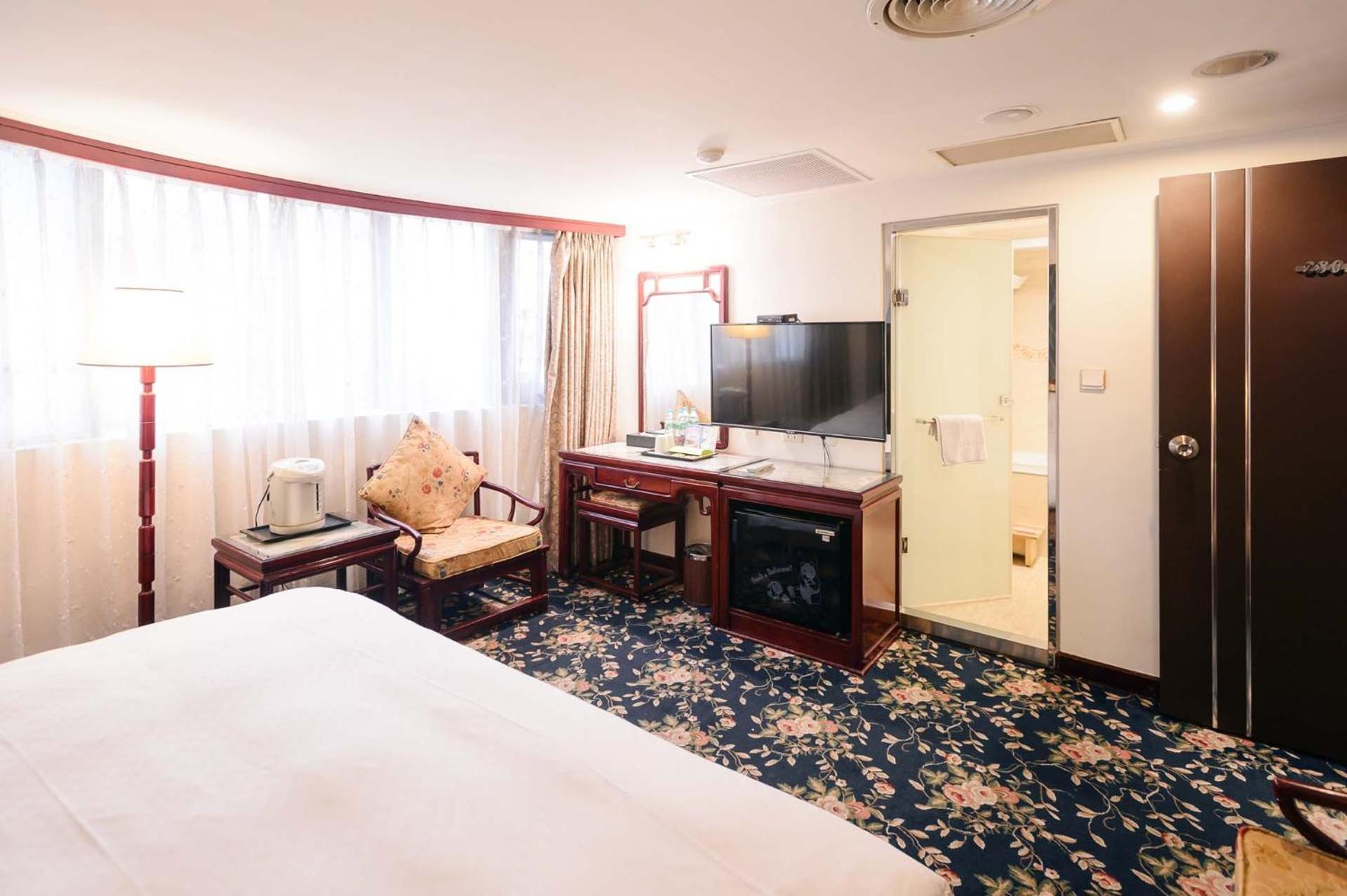 Kiwi Hotel Mrt Wenxin Branch Taichung Eksteriør billede