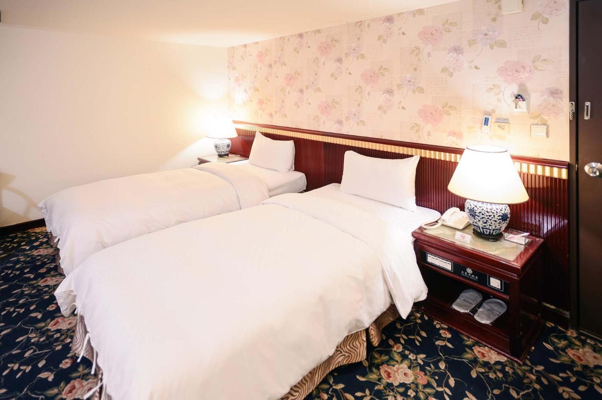Kiwi Hotel Mrt Wenxin Branch Taichung Eksteriør billede