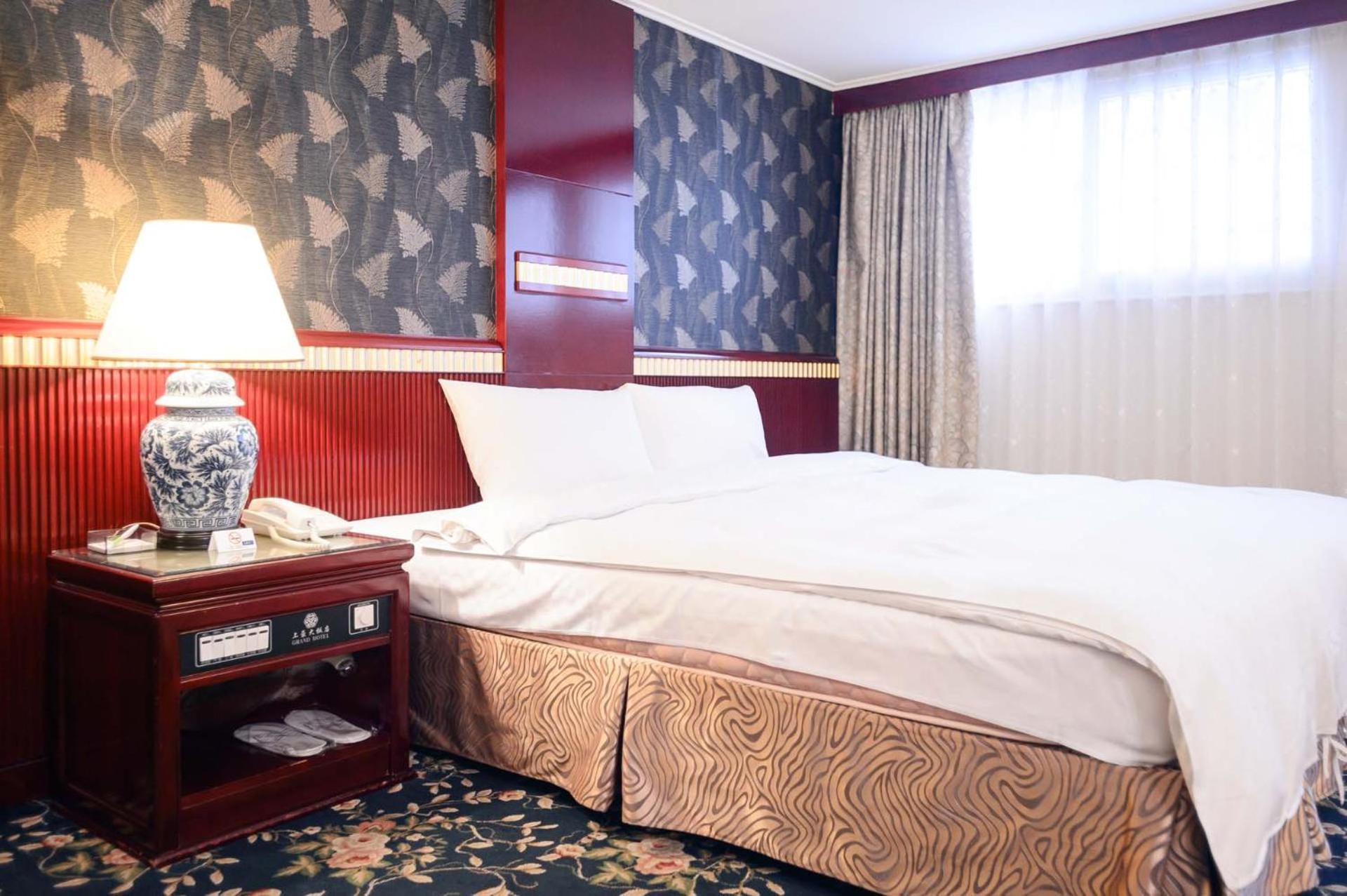 Kiwi Hotel Mrt Wenxin Branch Taichung Eksteriør billede
