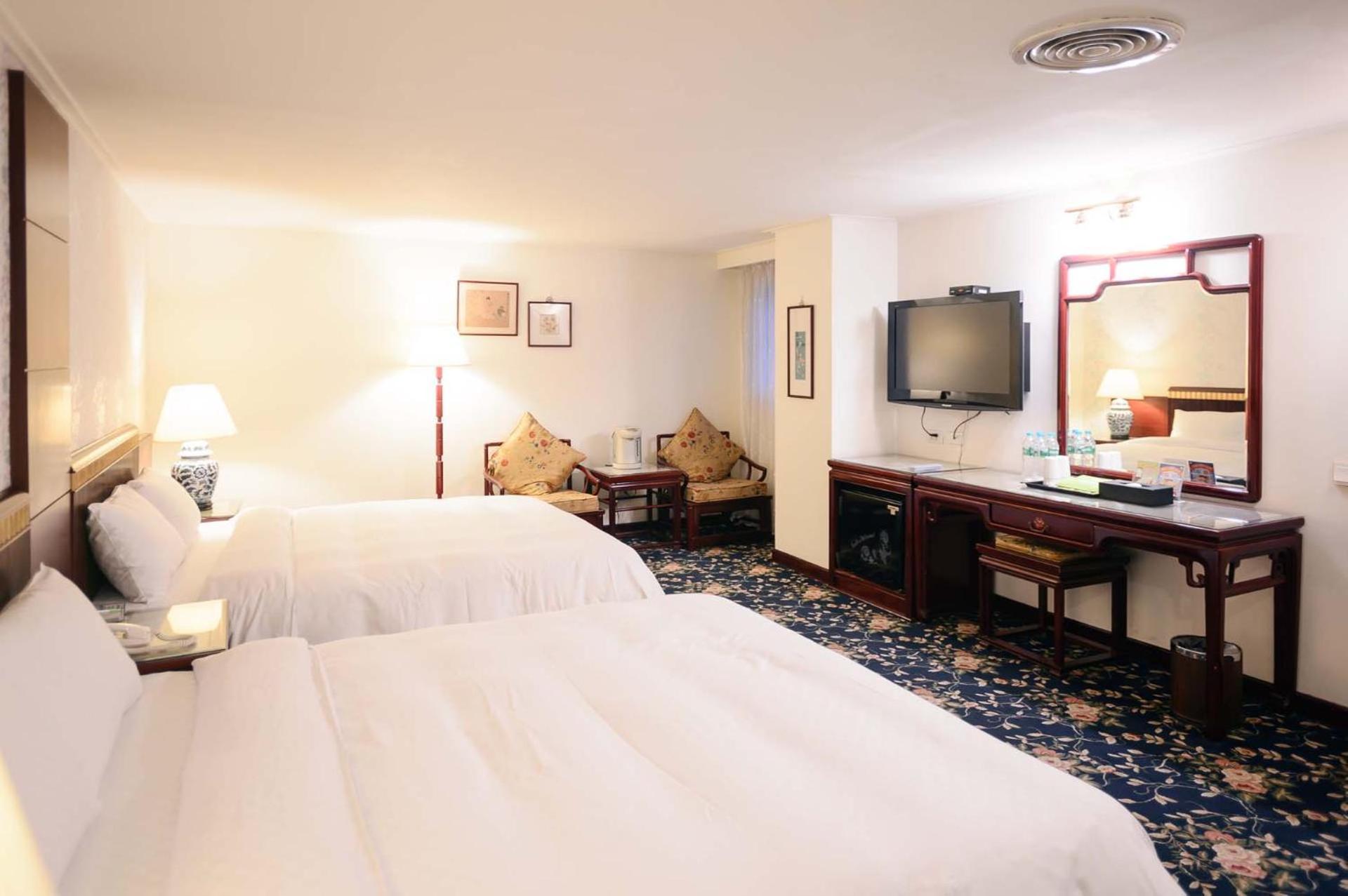 Kiwi Hotel Mrt Wenxin Branch Taichung Eksteriør billede