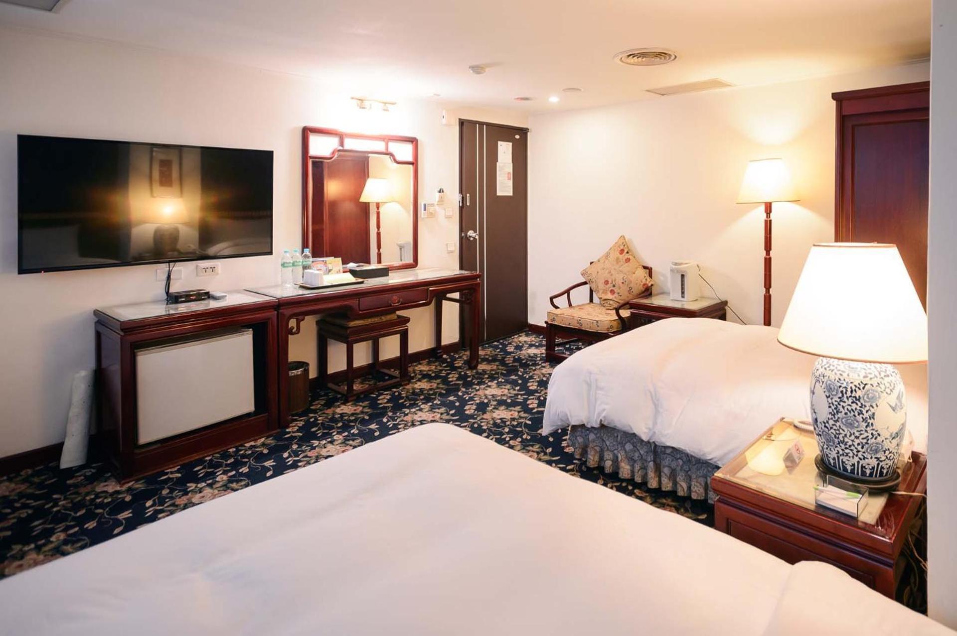 Kiwi Hotel Mrt Wenxin Branch Taichung Eksteriør billede