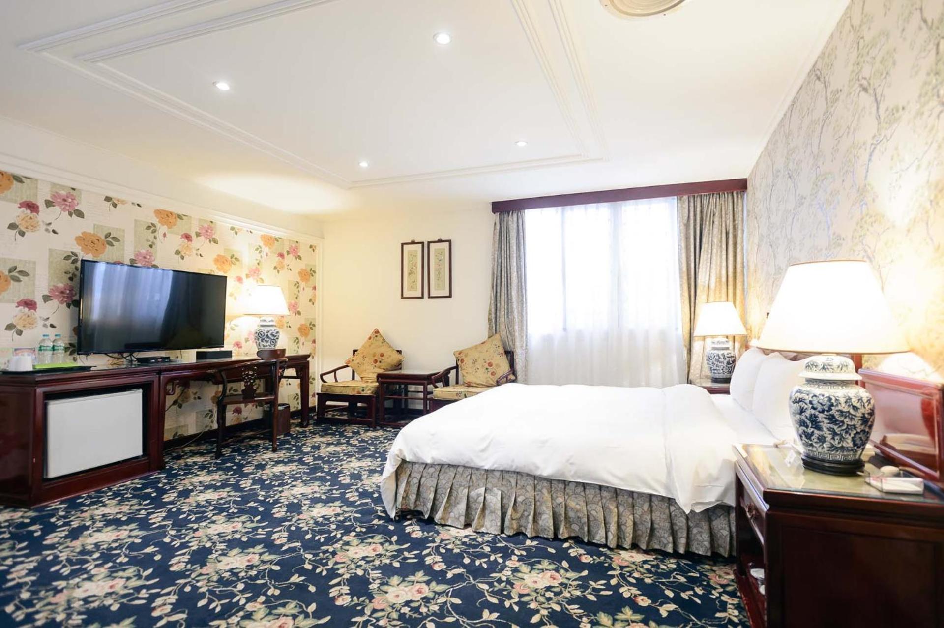 Kiwi Hotel Mrt Wenxin Branch Taichung Eksteriør billede