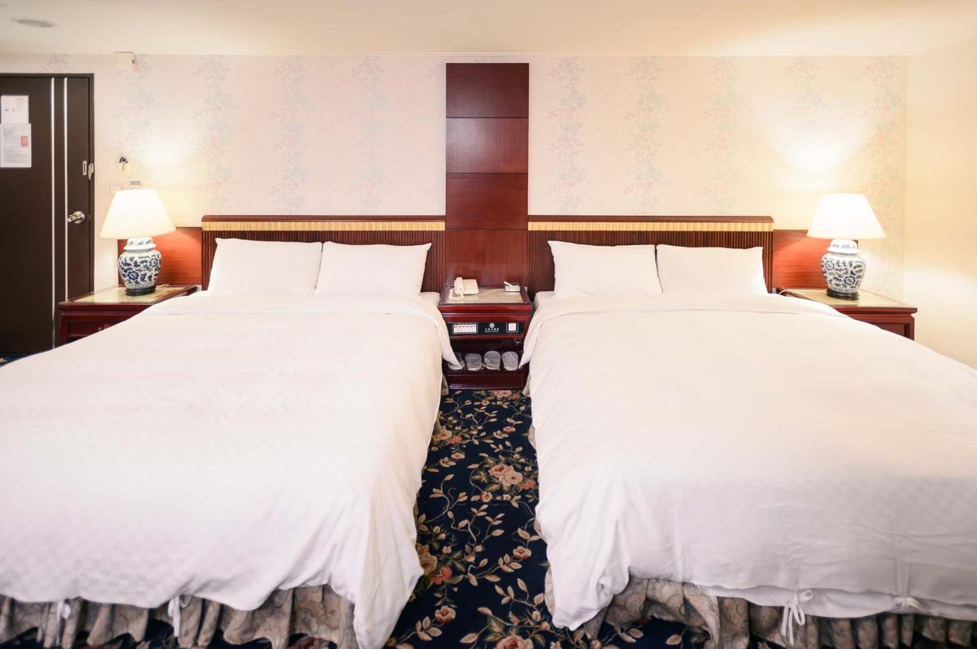 Kiwi Hotel Mrt Wenxin Branch Taichung Eksteriør billede