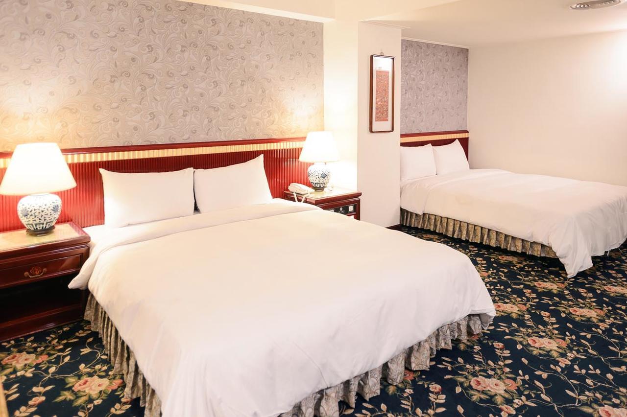 Kiwi Hotel Mrt Wenxin Branch Taichung Eksteriør billede