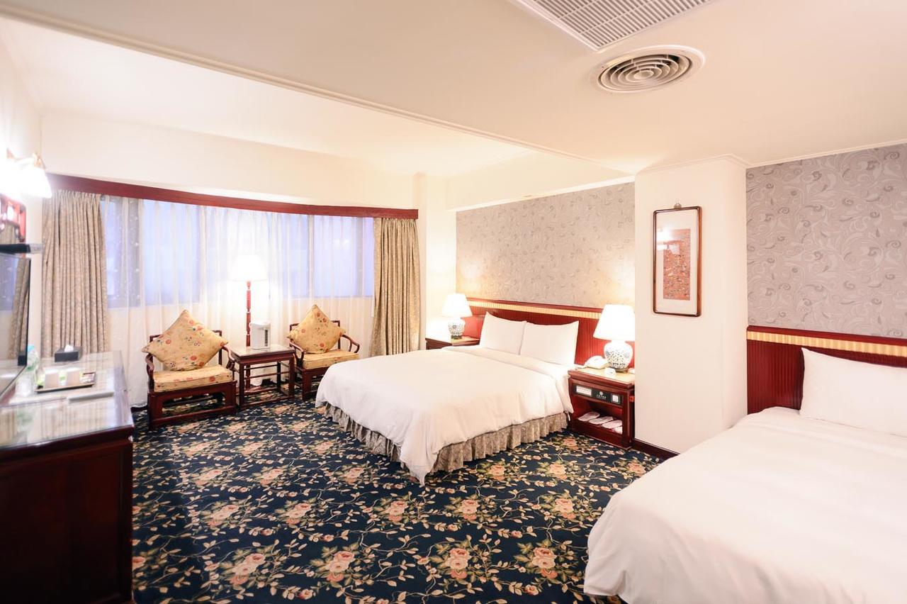 Kiwi Hotel Mrt Wenxin Branch Taichung Eksteriør billede