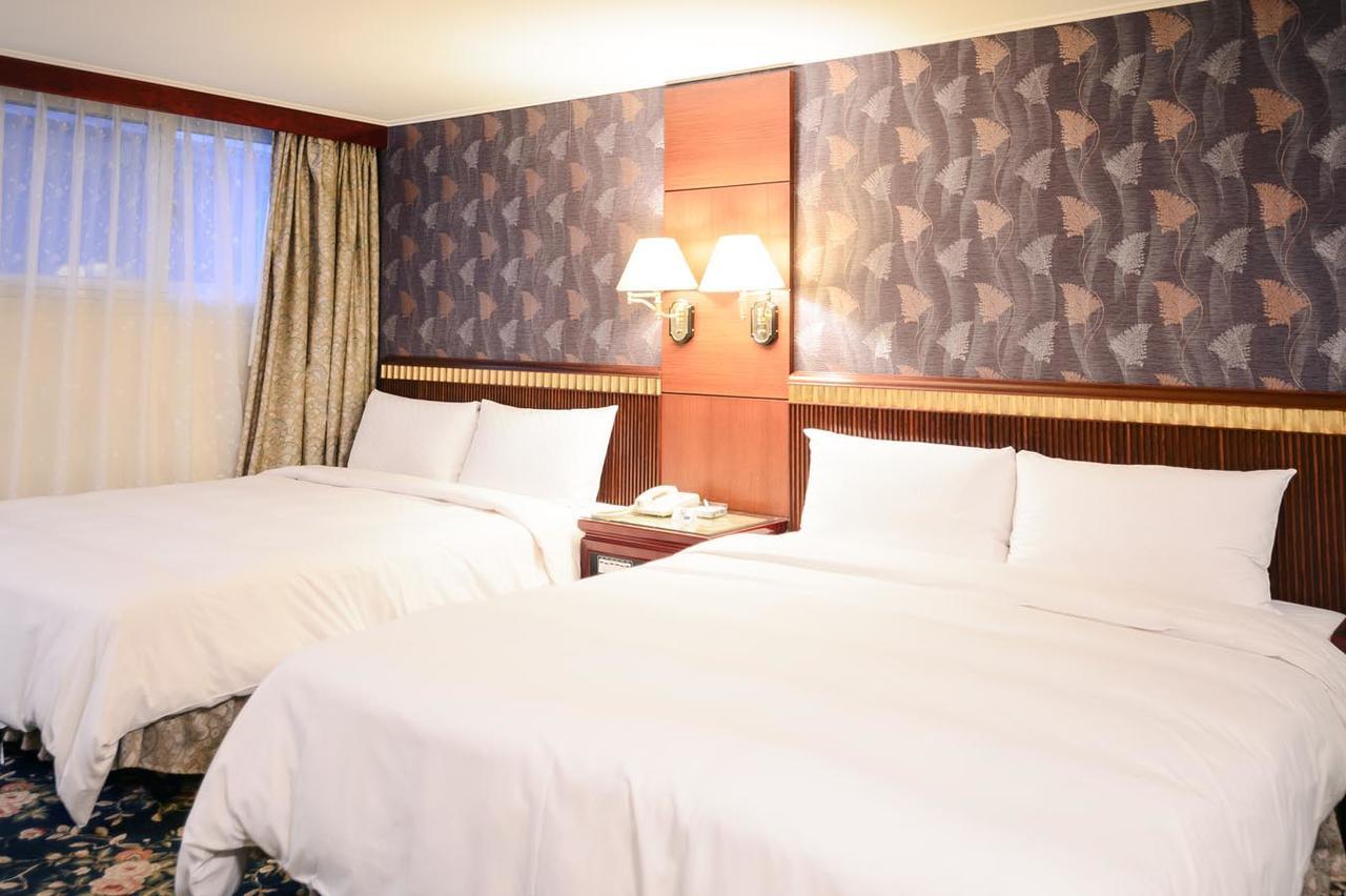 Kiwi Hotel Mrt Wenxin Branch Taichung Eksteriør billede