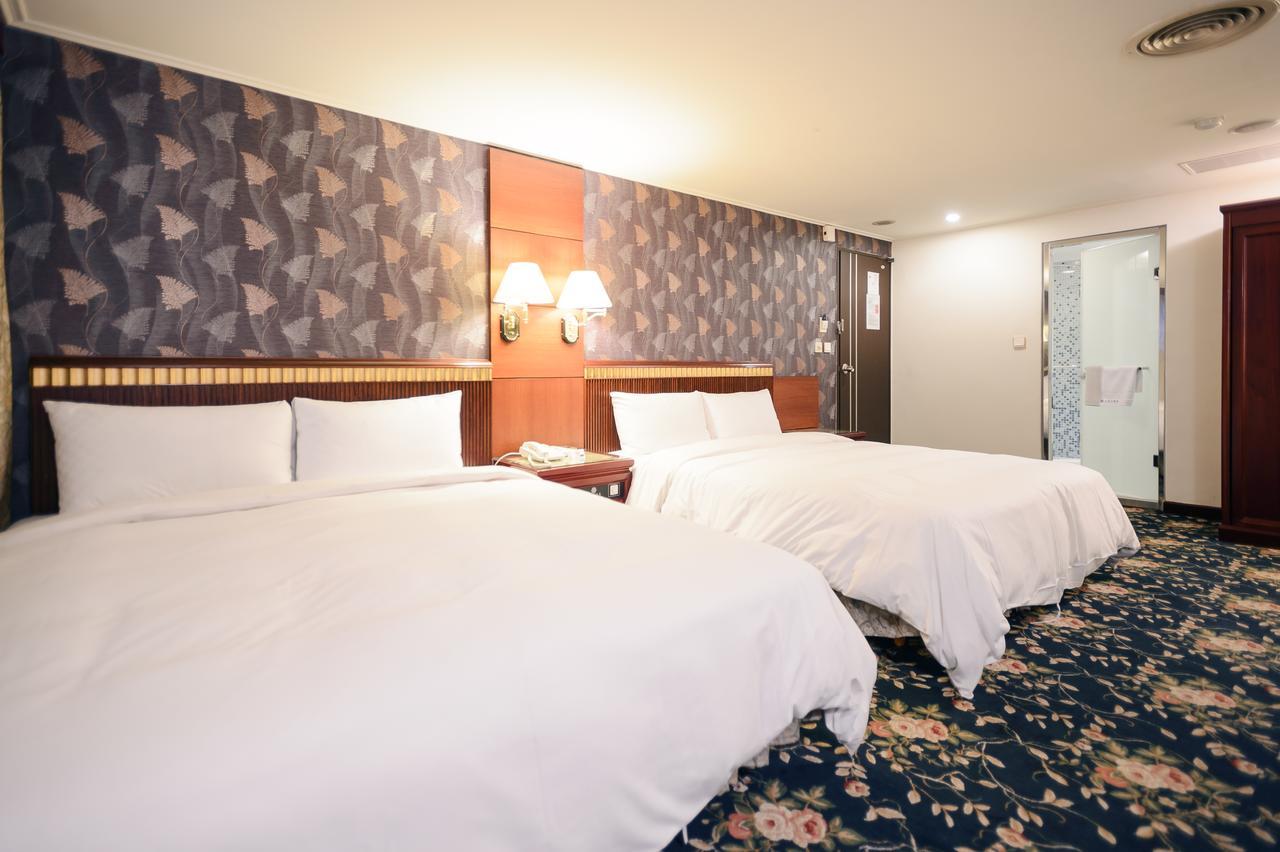 Kiwi Hotel Mrt Wenxin Branch Taichung Eksteriør billede